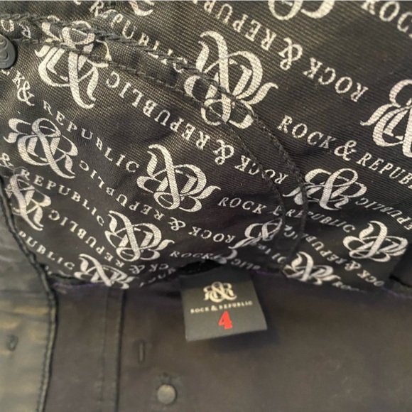 Rock & Republic Black Mini Skirt, Size 4, button up; Cotton / Spandex blend - Picture 4 of 6